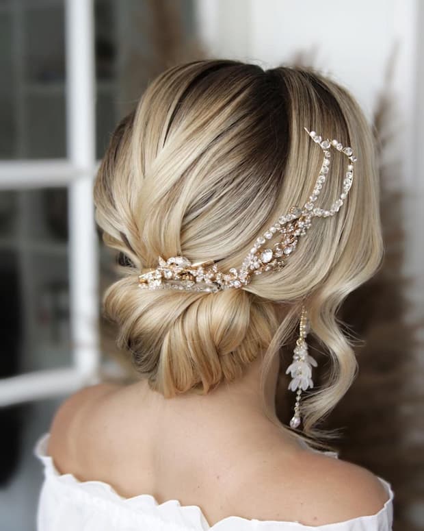 Wedding Hair Accessories Ideas: Add a Stylish and Modern Accent to Your Wedding Look